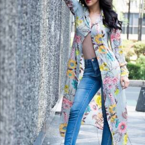 Vertical Striped Floral Longline Shirt - Picture 2 of 4